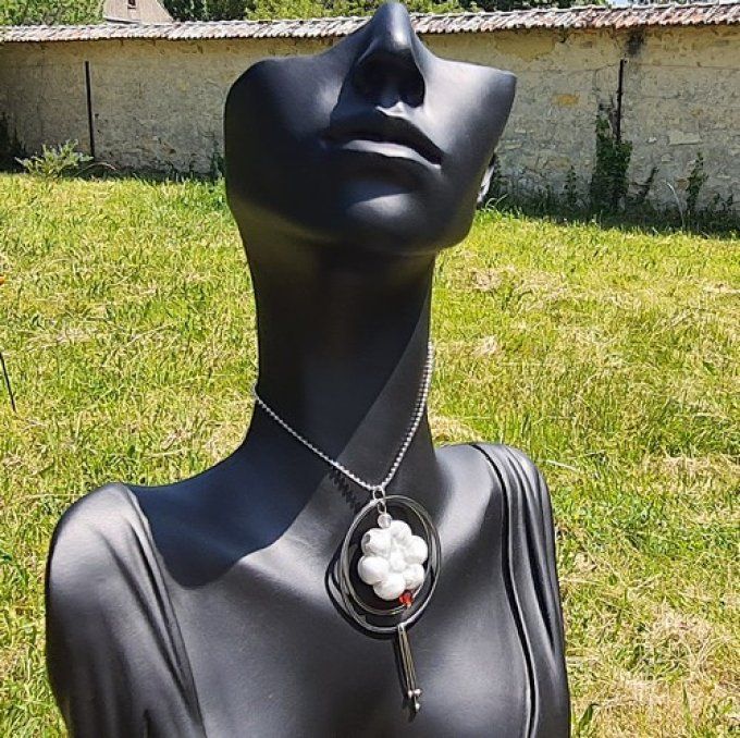 Pendentif floral en verre de murano